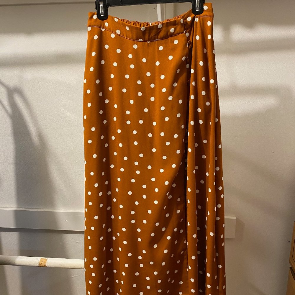 Midi Skirt - polka dot with slit